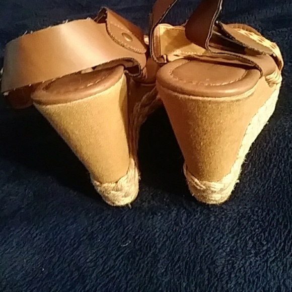 Montego Bay Club tan woven sadals - Picture 4 of 5